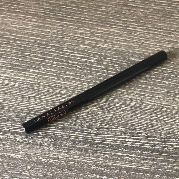 ❤️$4 NWT Anastasia Beverly Hills Medium Brown Skinny Brow Pencil Sample - Picture 1 of 4